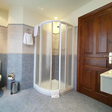 Hotel Rural La Plaza Caso