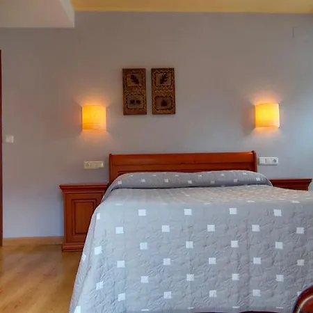 Hotel Rural La Plaza Caso