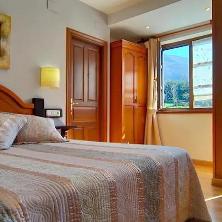 Hotel Rural La Plaza Caso