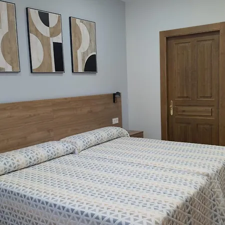 Rural La Plaza Hotel Caso